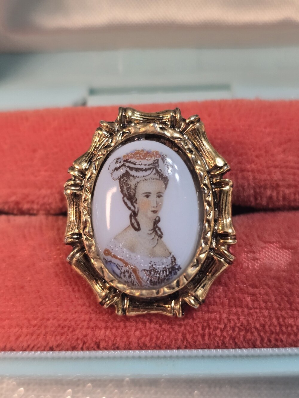 Cameo Portrait Ceramic Adjystable Ring Victorian Revival